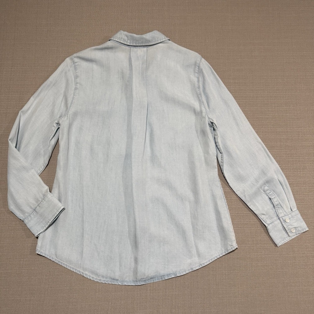 Chico's Classic Button Up Chambray Denim Shirt Womens Size 1 Petite Minimalist - Picture 2 of 7